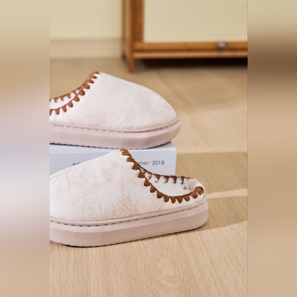 Thermal Round Toe Platform Slippers - Picture 4 of 9